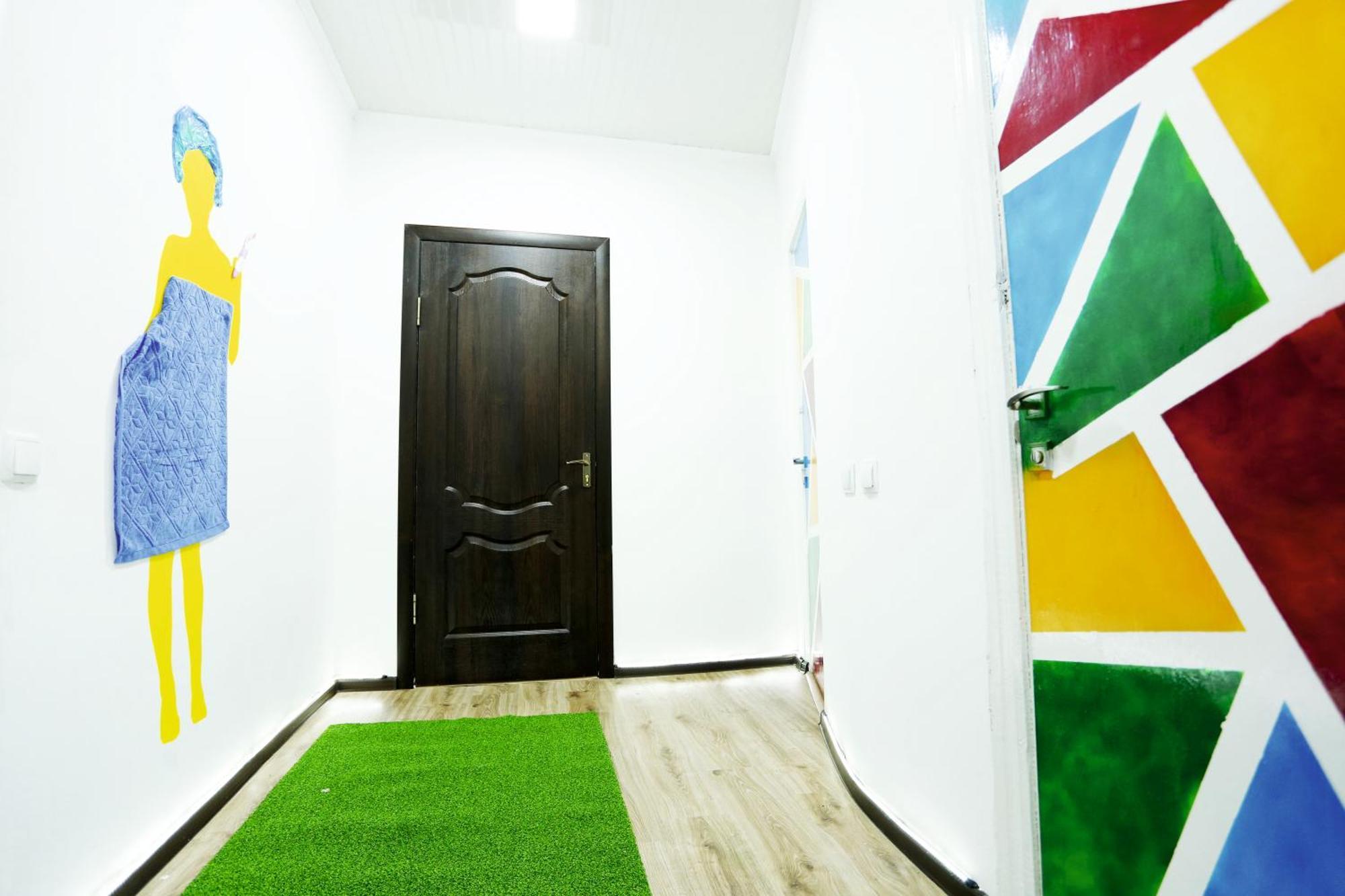 Interhouse Karakol Albergue Exterior foto