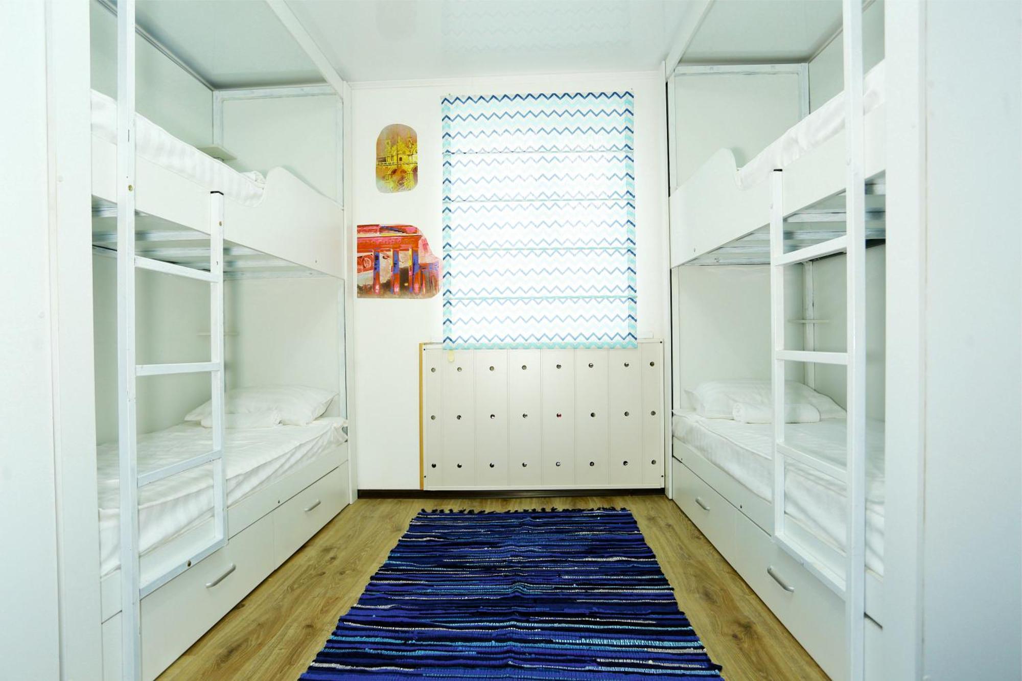 Interhouse Karakol Albergue Exterior foto