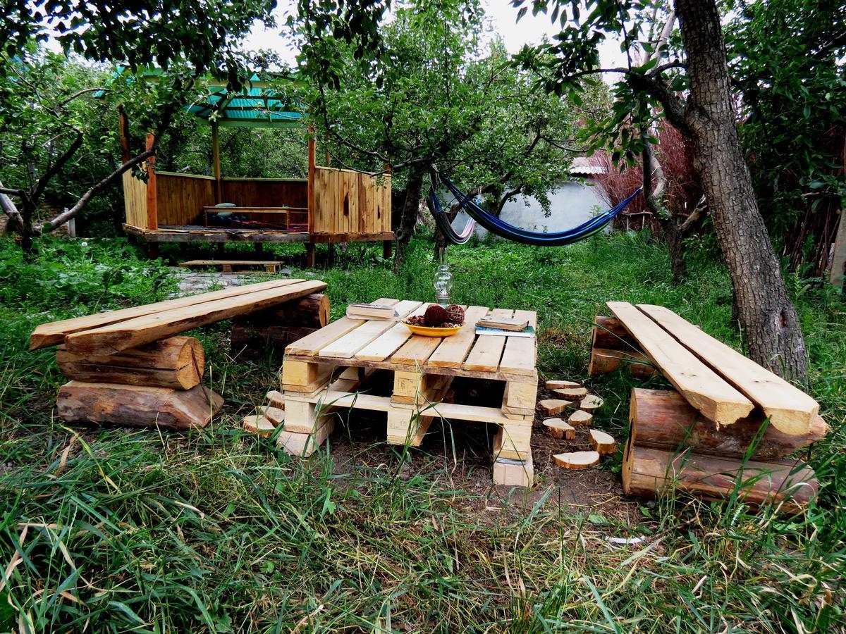 Interhouse Karakol Albergue Exterior foto