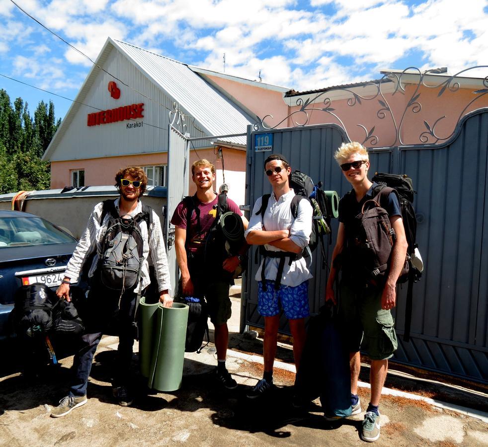 Interhouse Karakol Albergue Exterior foto